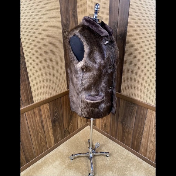 ANTONINO LONG HAIRED & SHEARED BEAVER FUR VEST, size S/M (2-4) - Picture 2 of 11